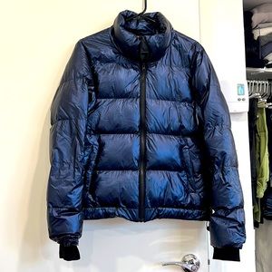 Blue metallic puffer